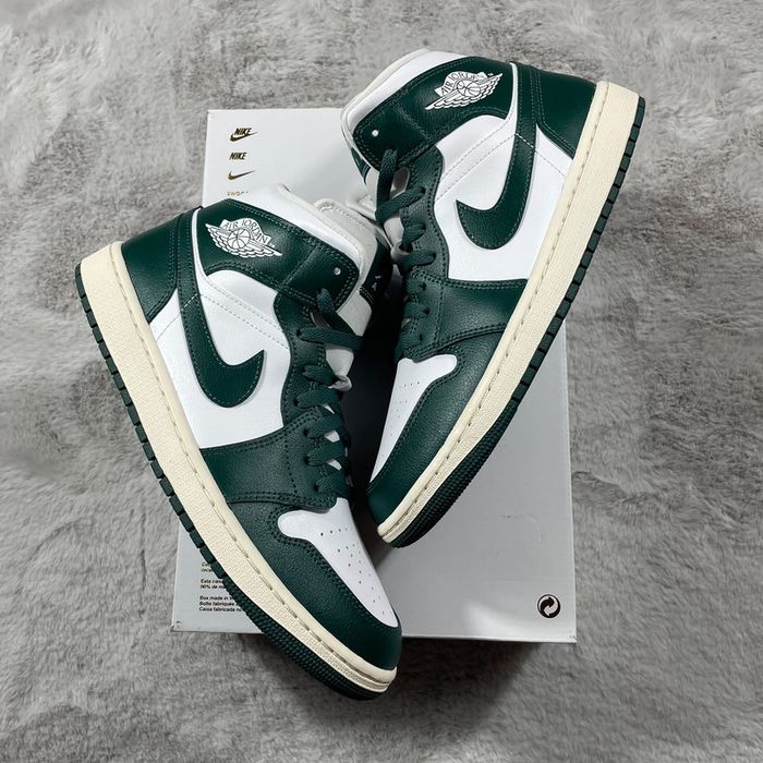 Nike Air Jordan 1 Mid « White Oxidized Green Sail » pointure 43 - photo numéro 2