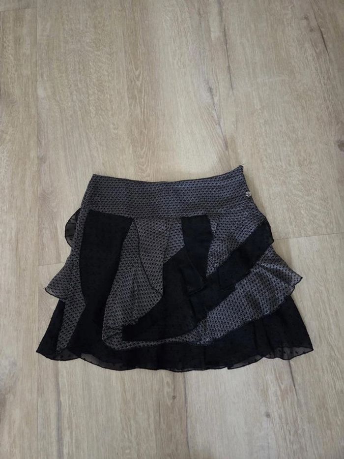 mini-jupe Ddp noir taille S - photo numéro 2