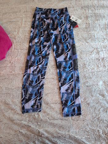 Legging neuf. Reebok. 13/14 ans