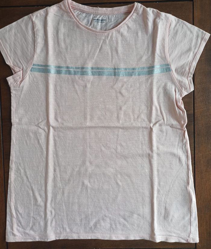 Tee-shirt fille de la marque "Vertbaudet" en excellent état. Taille 14 ans