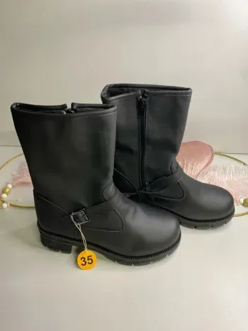 Bottes fourrées fille (neuf) - Taille 35