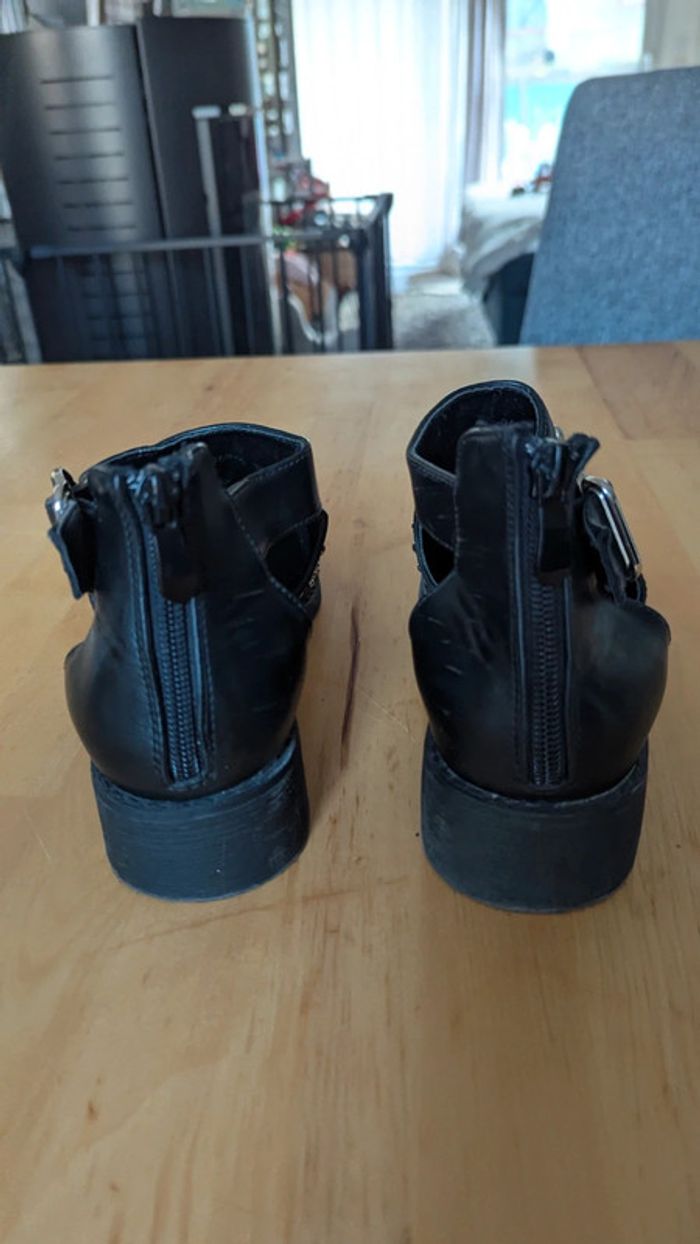 Boots mocassins ouverts cloutés noir - photo numéro 5