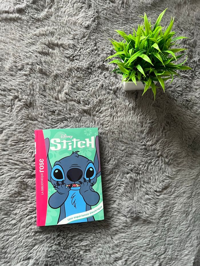 Livre Stitch - photo numéro 2