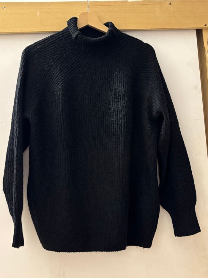Pull col roulé noir