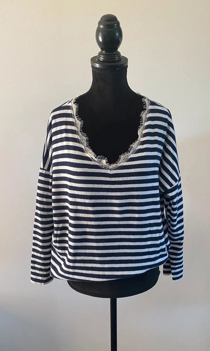Pull Marinière en maille blanche et marine à rayures taille M - photo numéro 3