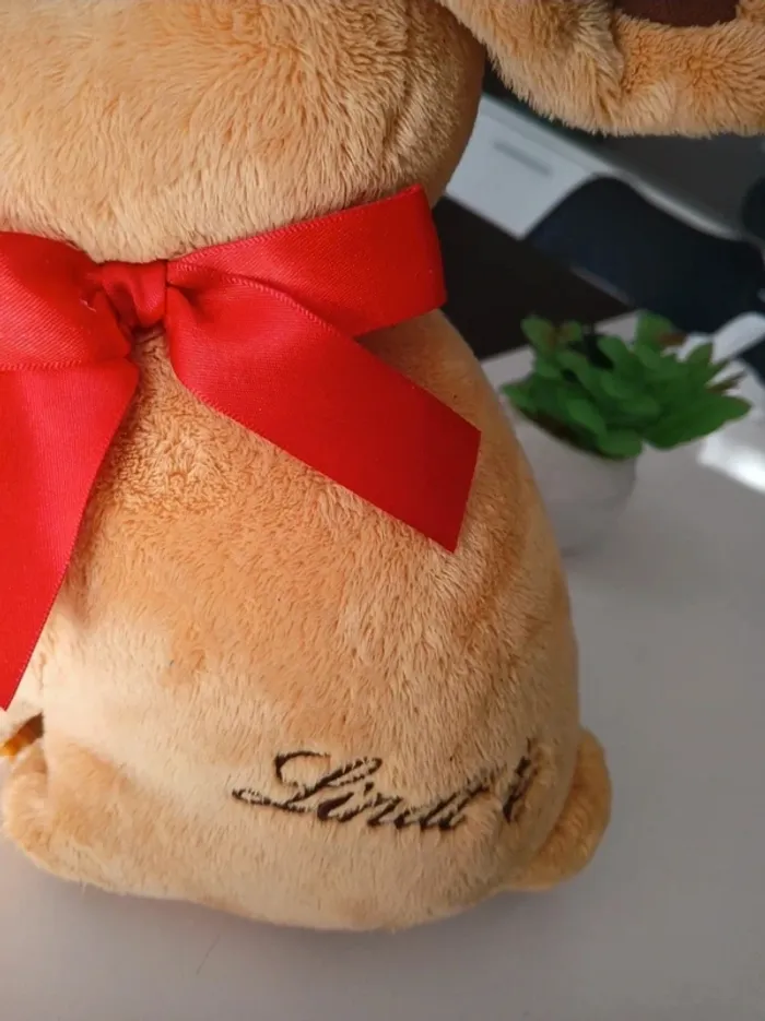 Péluche Lapin Lindt 🌿🎁 - photo numéro 3