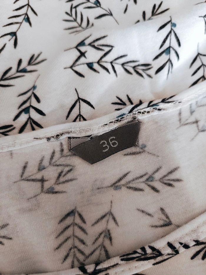 T-shirt taille 36 - photo numéro 6