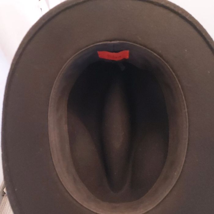 Chapeau noir - photo numéro 3