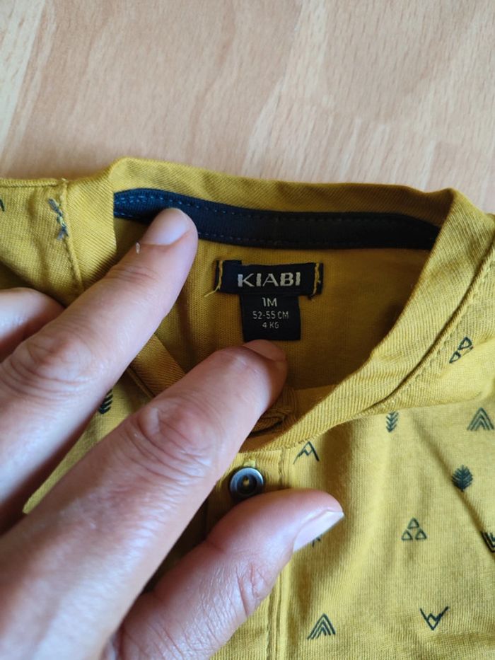 Lot tenue neuve pantalon léger + 2 t-shirts manches longues col tunisien Kiabi en 1M - photo numéro 8