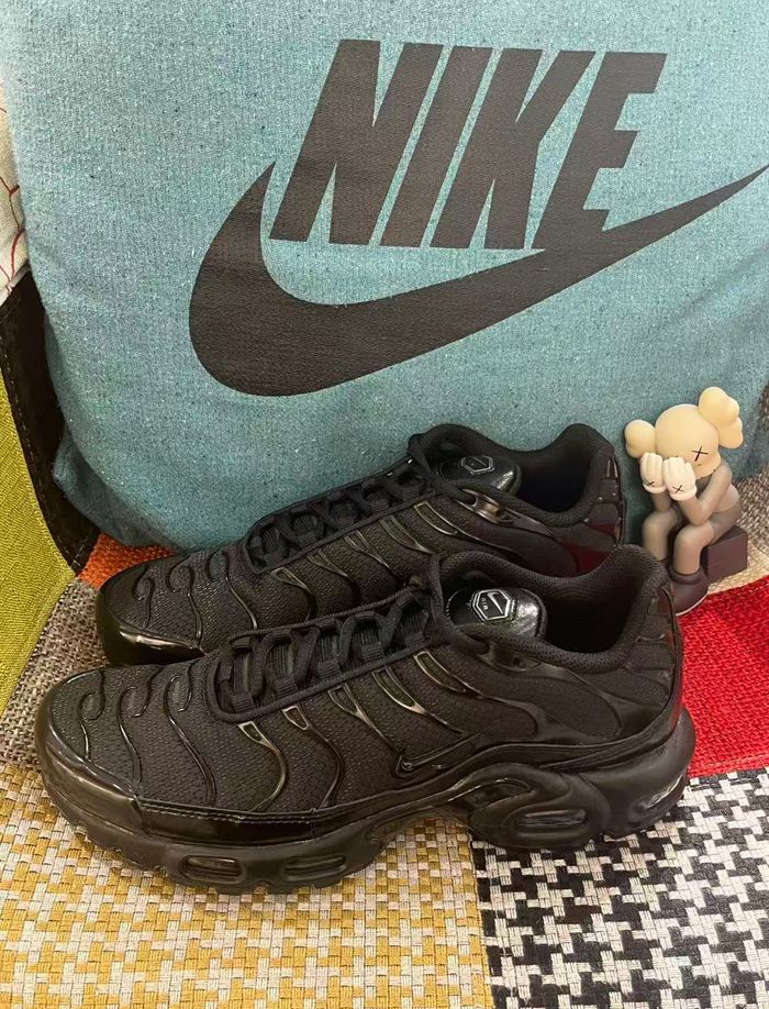 Nike Air Max TN Plus Black - photo numéro 4