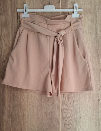 Short beige