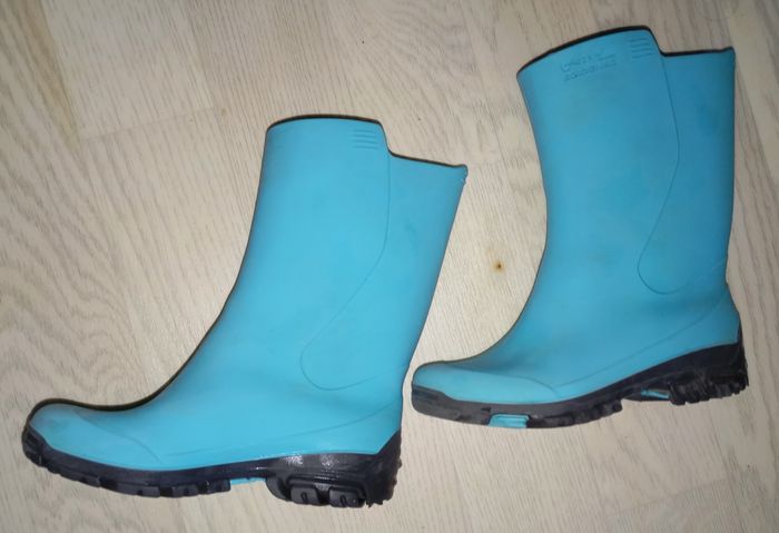 Bottes de pluie automne bleu turquoise clair Solognac 
P. 25-26 - photo numéro 3