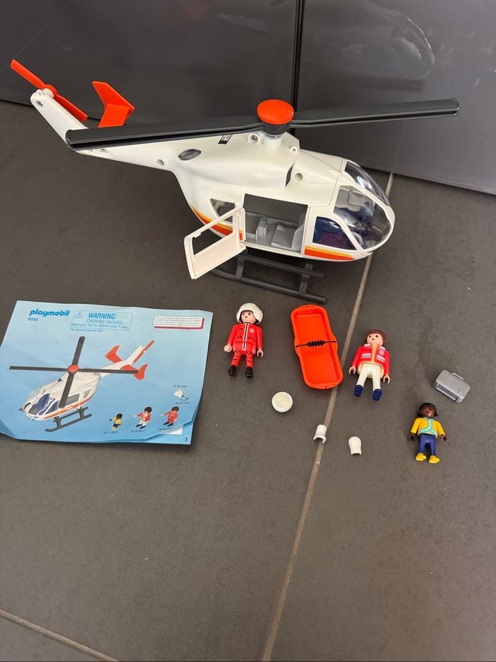 Hélicoptère playmobil 6686