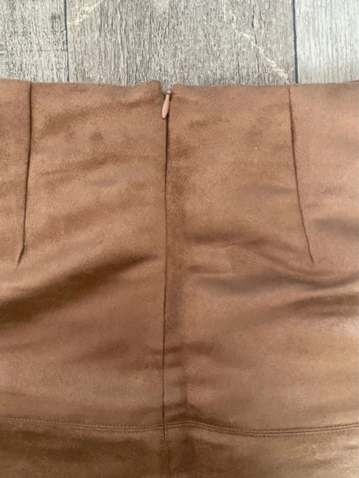 Jupe courte - photo numéro 6