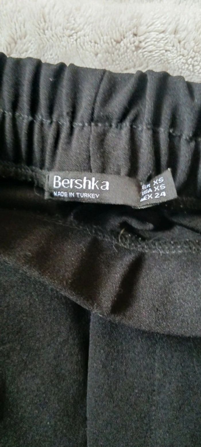 Pantalon/ jogging taille XS . Bershka - photo numéro 3