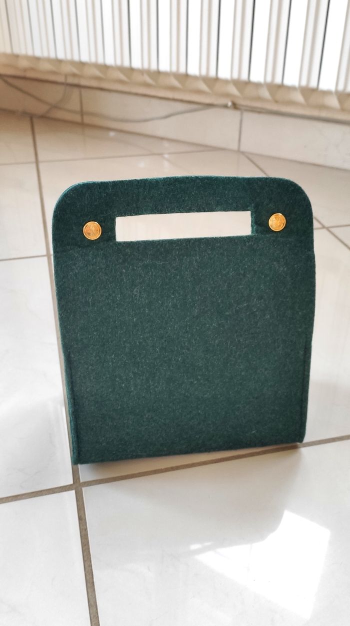 Pochette Yves Rocher