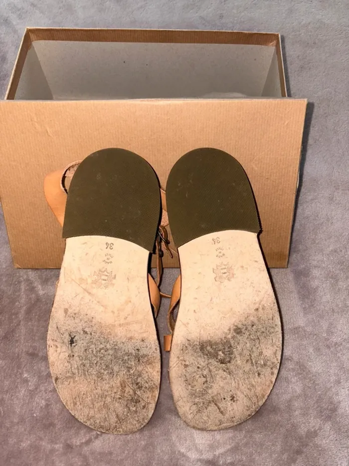 Sandales Pepe fille taille 34 en bon état couleur camel/marron - photo numéro 3