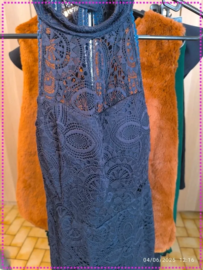Robe dentelle bleu marine (38) - photo numéro 2