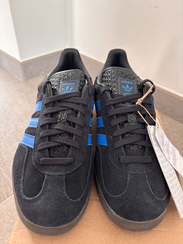 Sneakers Adidas Gazelle Indoor Neuves Taille 42 2/3 - photo numéro 3