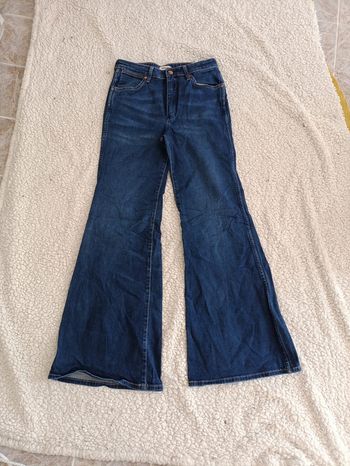 Jean flare bleu Wrangler Wanderer W27 L32 taille haute évasé vintage