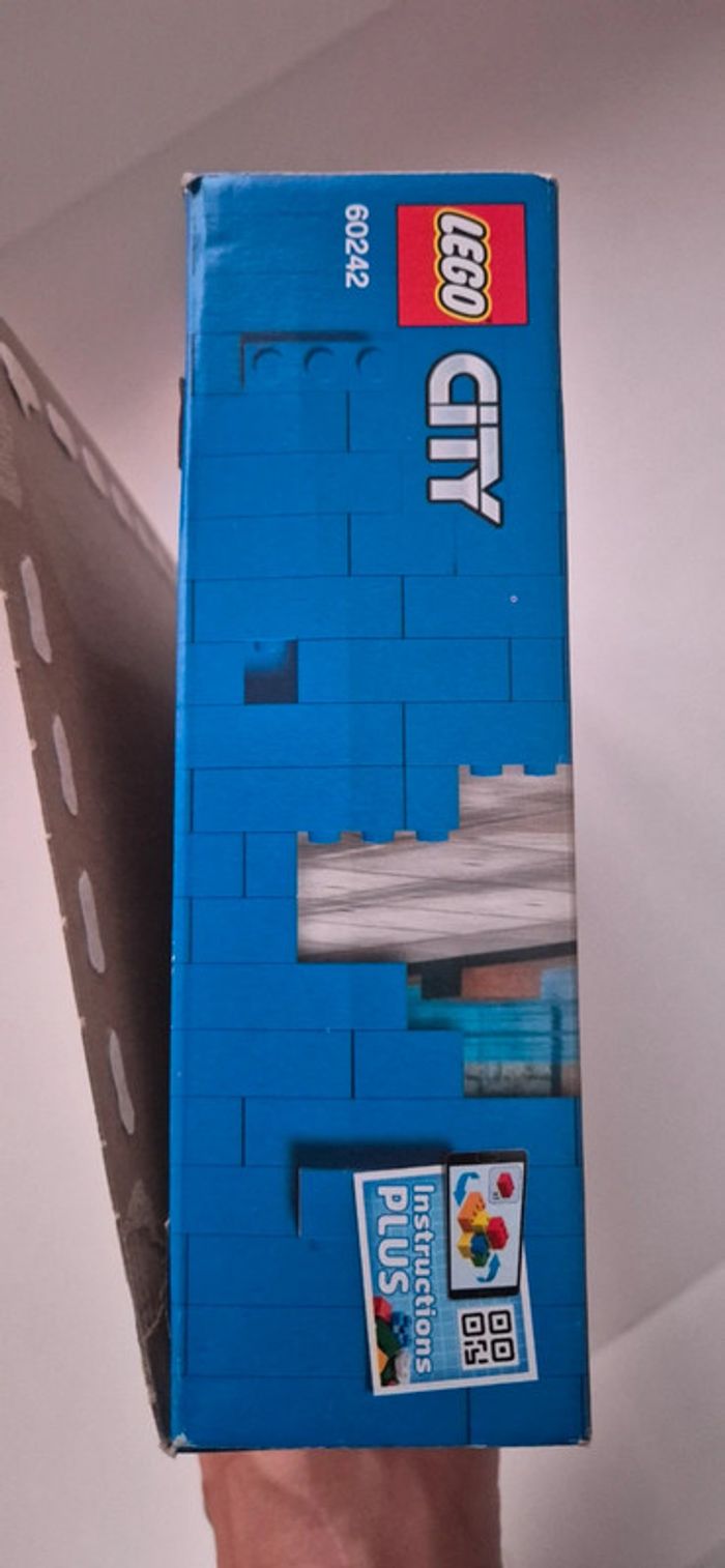 Lego city - La course poursuite - 60242 - photo numéro 8