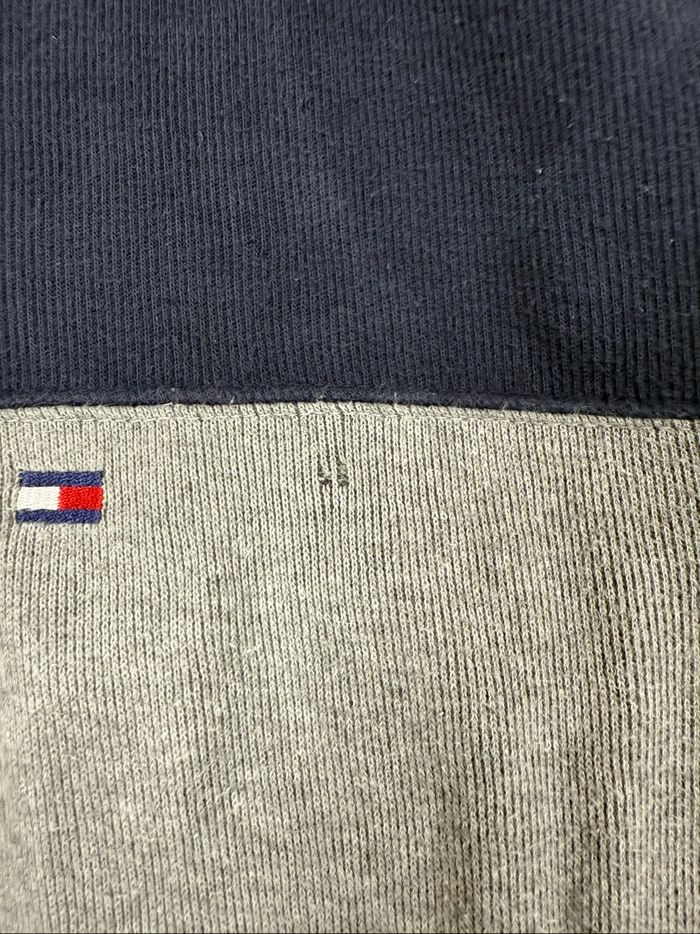 Pull Tommy Hilfiger bleu marine / bande grise – Taille L - photo numéro 5