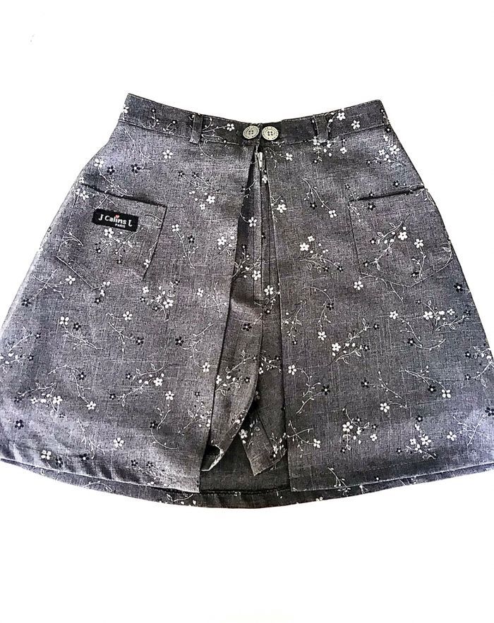 Jupe short taille 12 ans