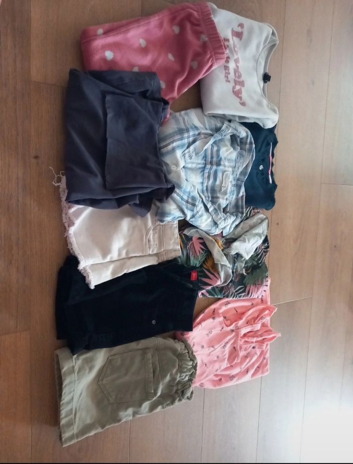 Lot vêtements fille 4 ans