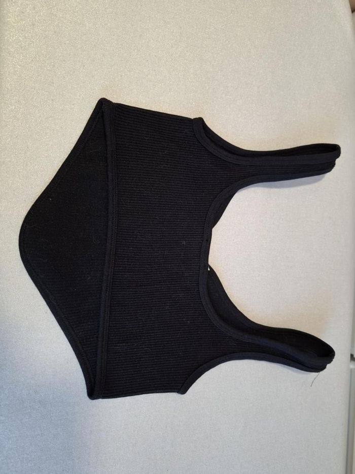 Jolie brassière/top court femme Zara XS noir très bon état - photo numéro 5