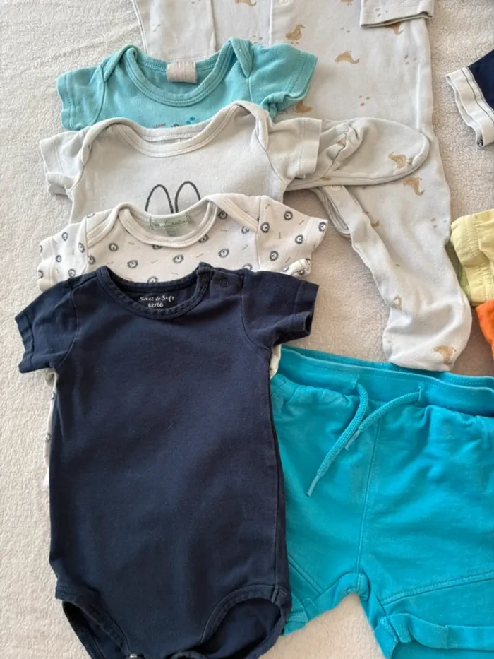 Lot vêtements bébé garçon – Taille 6 mois (12 pièces) - photo numéro 5