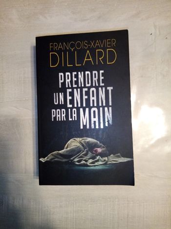 Prendre un enfant par la main