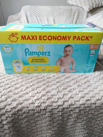 Carton couche pampers protection premium taille 3 112 couches