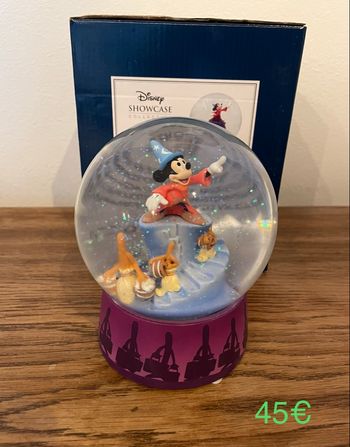 Fantasia Snowglobe Showcase Disney 