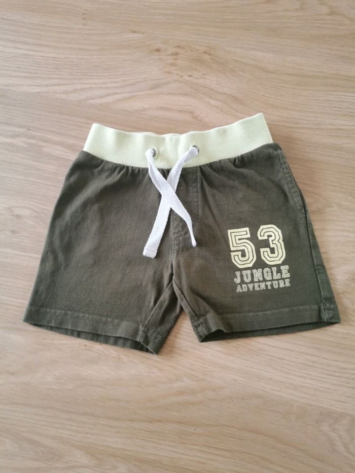 Short Lupilu taille 86-92cm