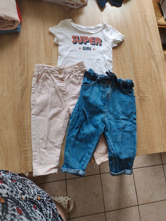 Lot jeans et tee-shirt