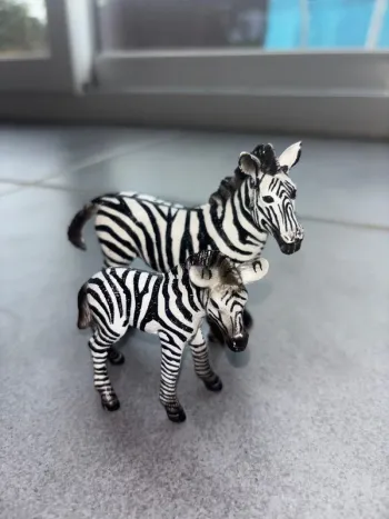 Zèbre et bébé schleich