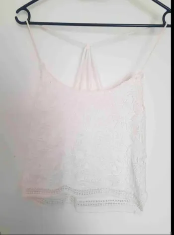 Croc  top  dentelle  taille 38