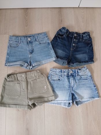 Lot 4 shorts fille 8 ans Toutes marques