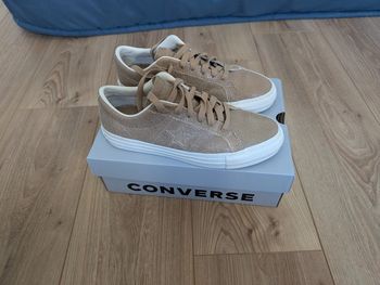Baskets Converse femme 38 neuf