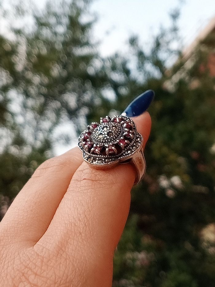 Antico anello da cocktail vintage donna rubini e marcasiti in massiccio argento 925 - photo numéro 8