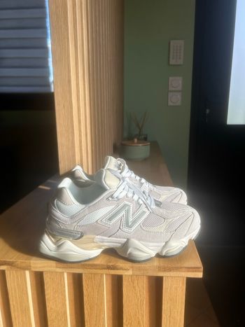 New balance 9060-beige-taille 38