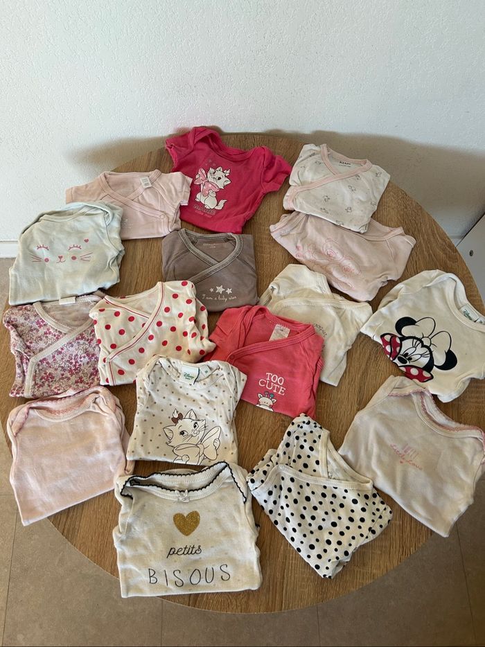 Lot vêtements bébé - photo numéro 2