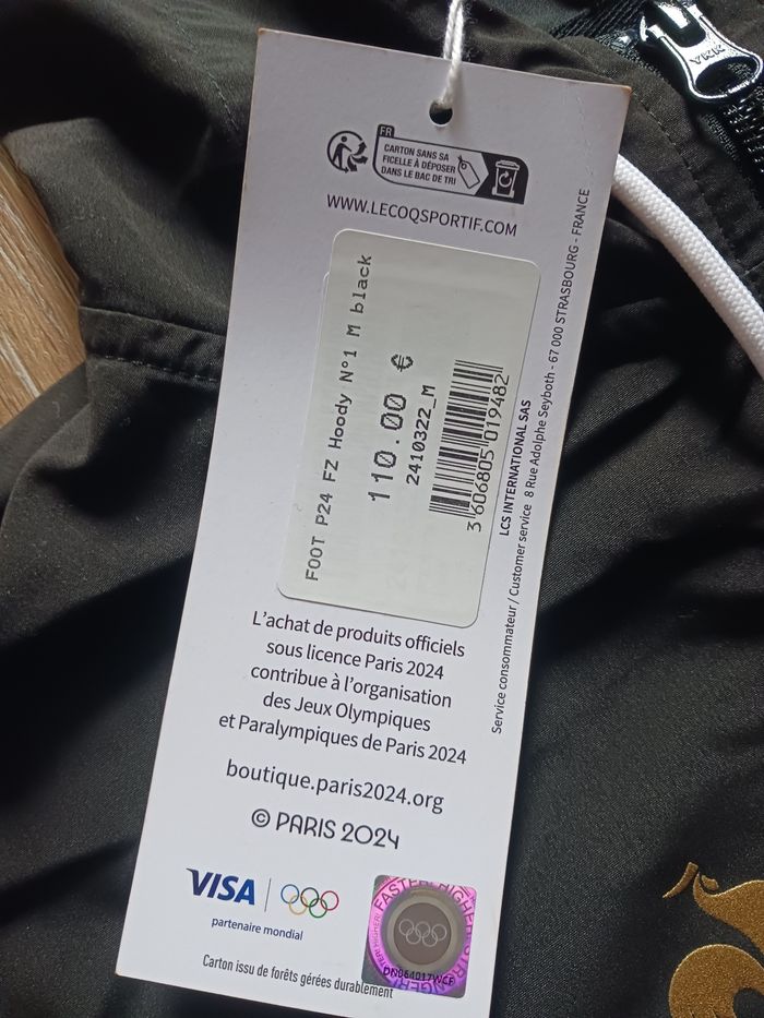 Veste coupe-vent noire logo doré à capuche Le Coq Sportif édition Jeux Olympiques Paris 2024 taille M - photo numéro 2