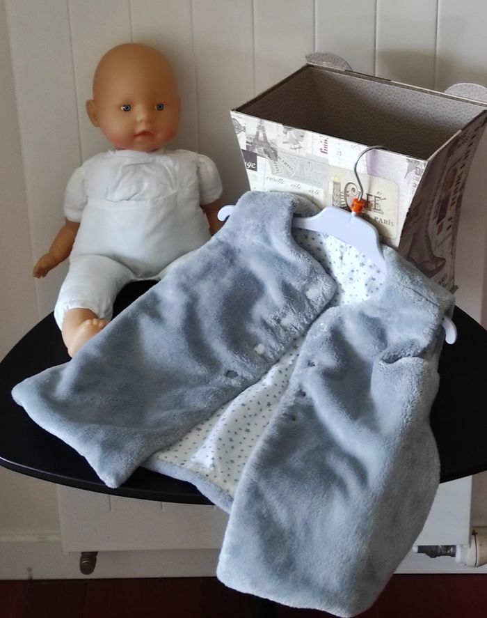 đ¶ Gilet sans manche rĂ©versible bĂ©bĂ© fille â 24 mois â TrĂšs bon Ă©tat