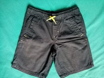 Short 9 ans