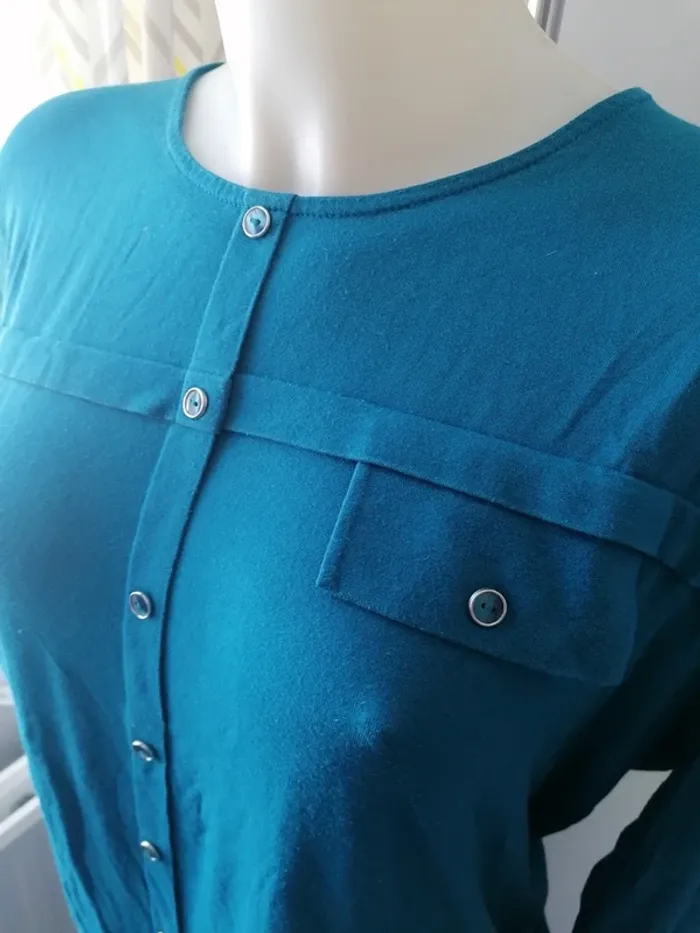 Haut turquoise 44