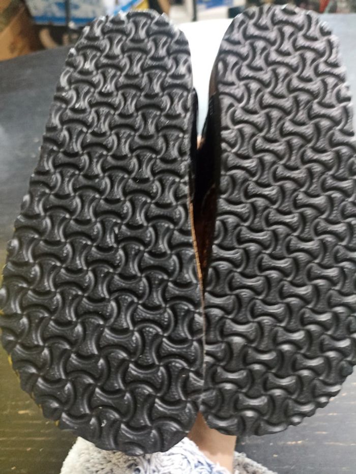 Tong noire taille 30 - photo numéro 2