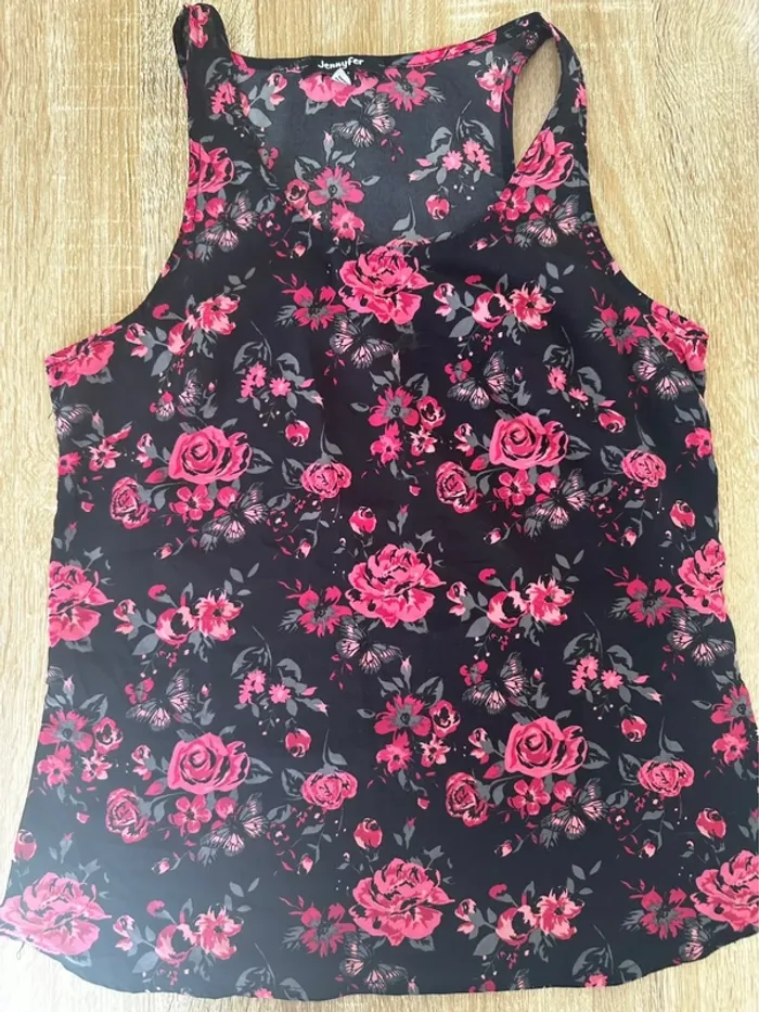 Débardeur noir à fleurs