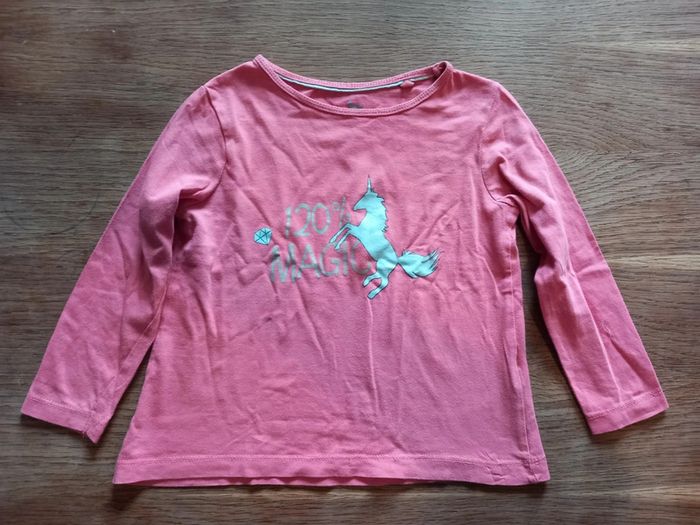 T-shirt fille taille 3/4 ans