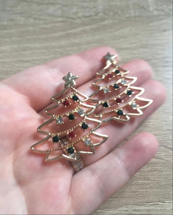Boucles d’oreilles NEUVES pour femme forme sapin de Noël 🎄 couleur doré - photo numéro 5
